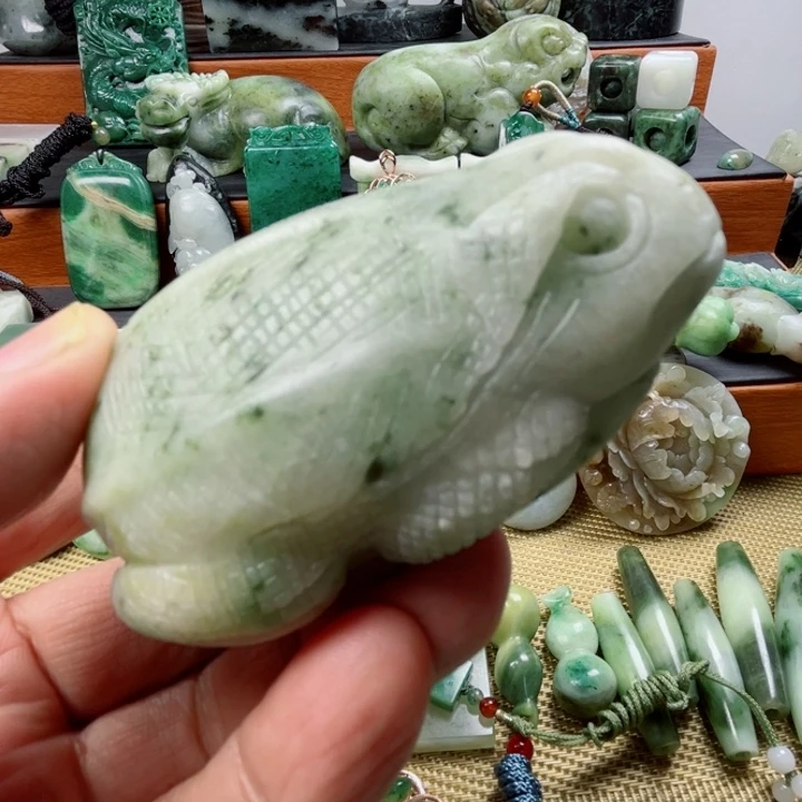 独山玉未镶嵌珠宝半成品