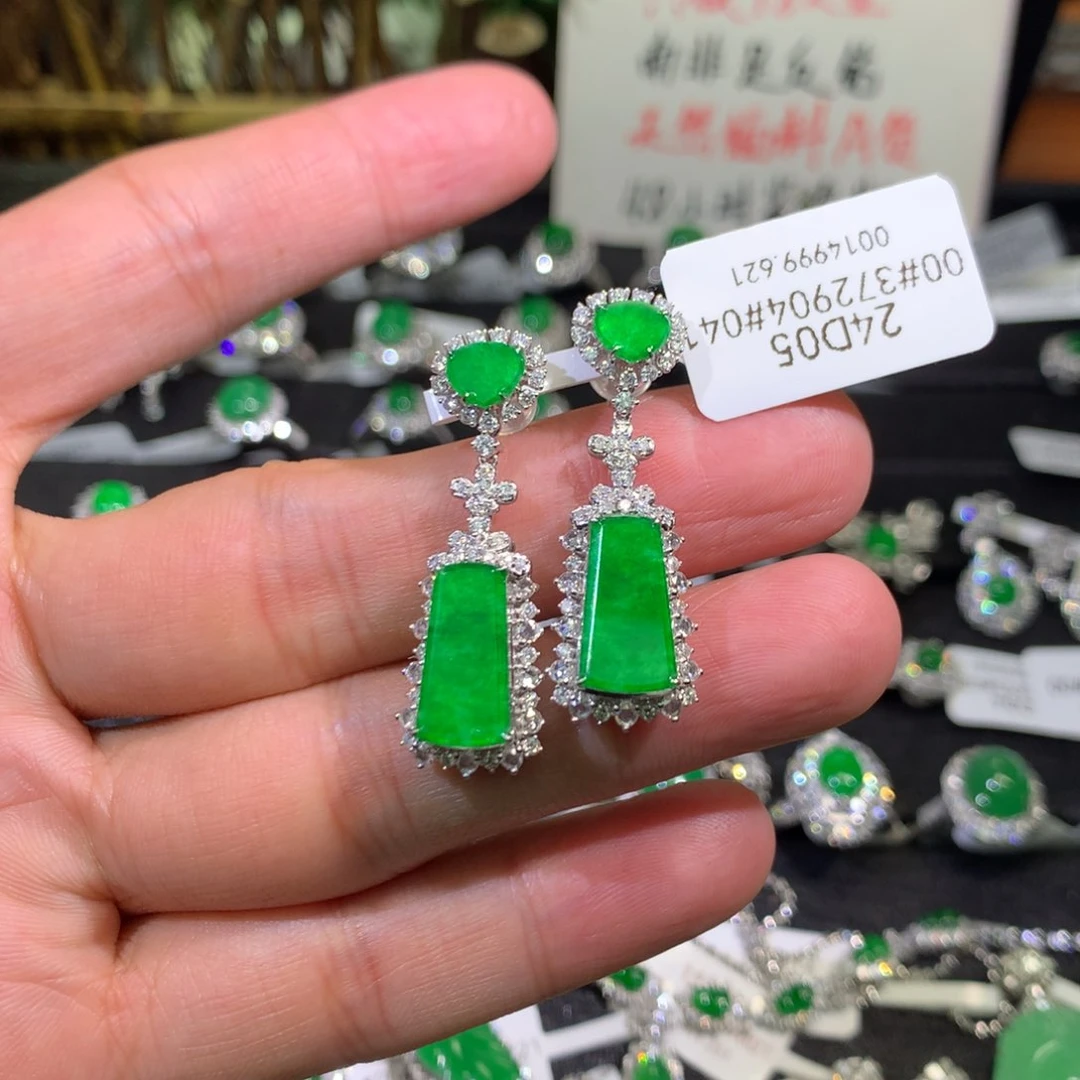 【闪购商品】翡翠耳饰18K金镶嵌无事牌