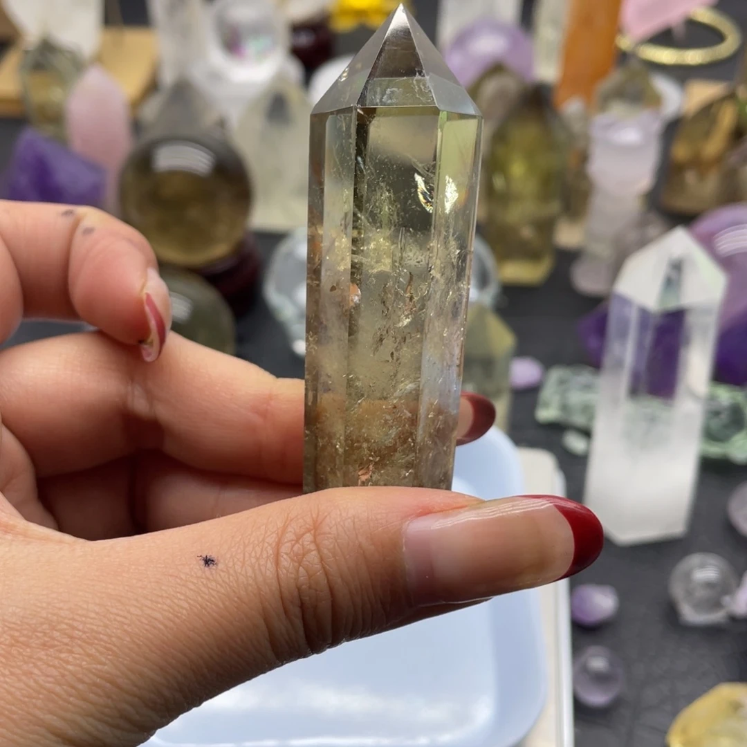 水晶51未镶嵌莱*茶黄水晶柱