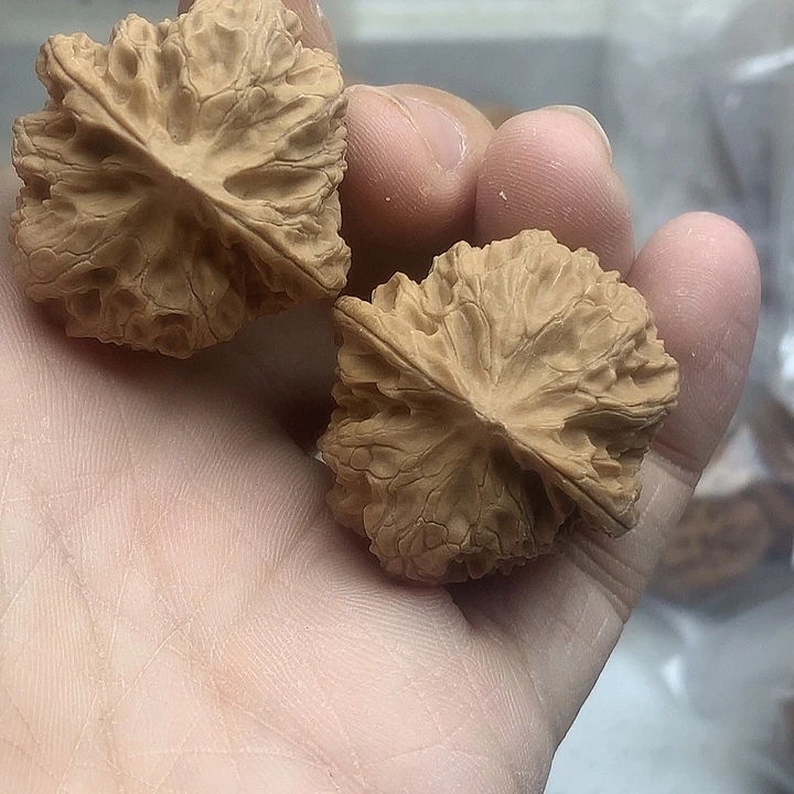 文玩核桃吊坠34苹果园