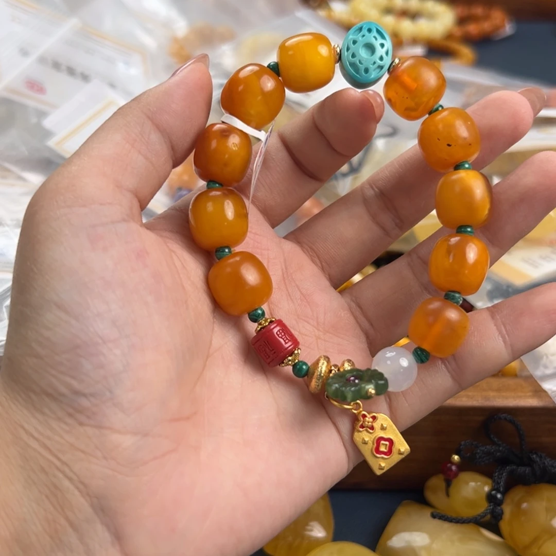 未镶嵌琥珀珠宝奇石