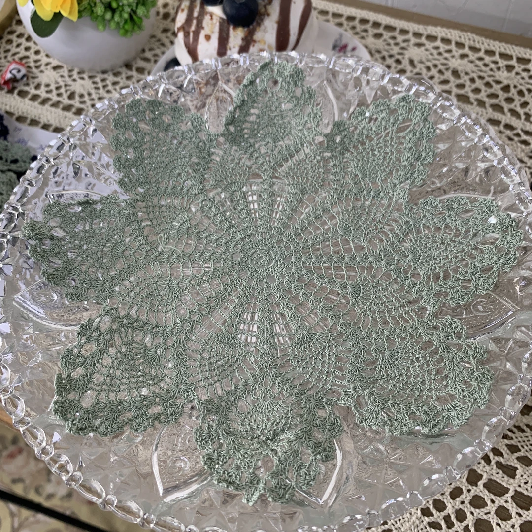 E203  绿色细线钩针圆盘垫15cm 4片