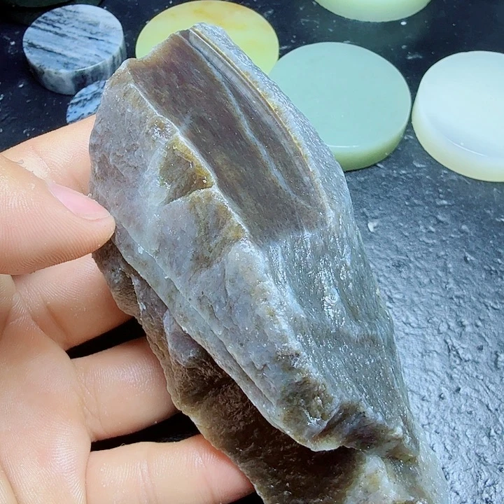 和田玉（糖玉）未镶嵌珠宝奇石