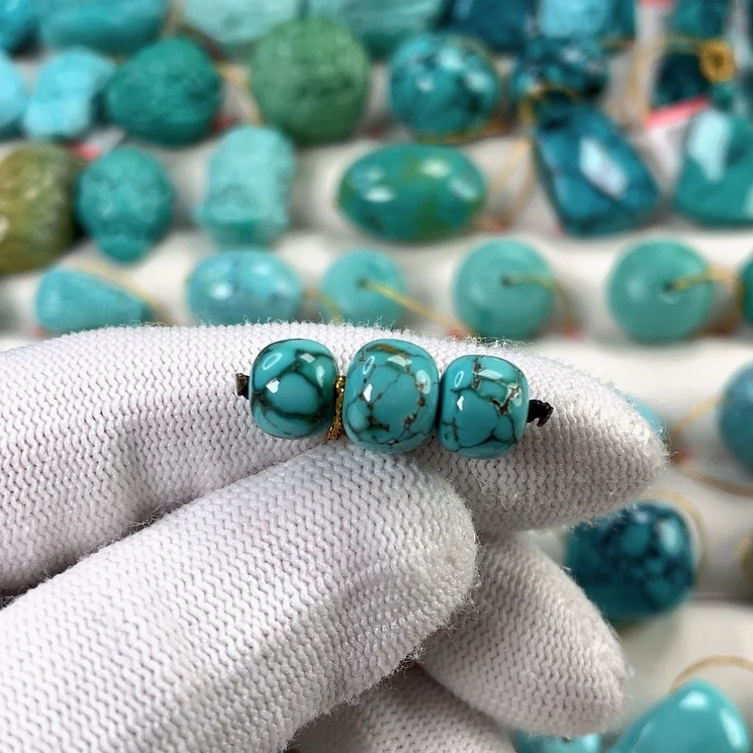 绿松石未镶嵌挂件