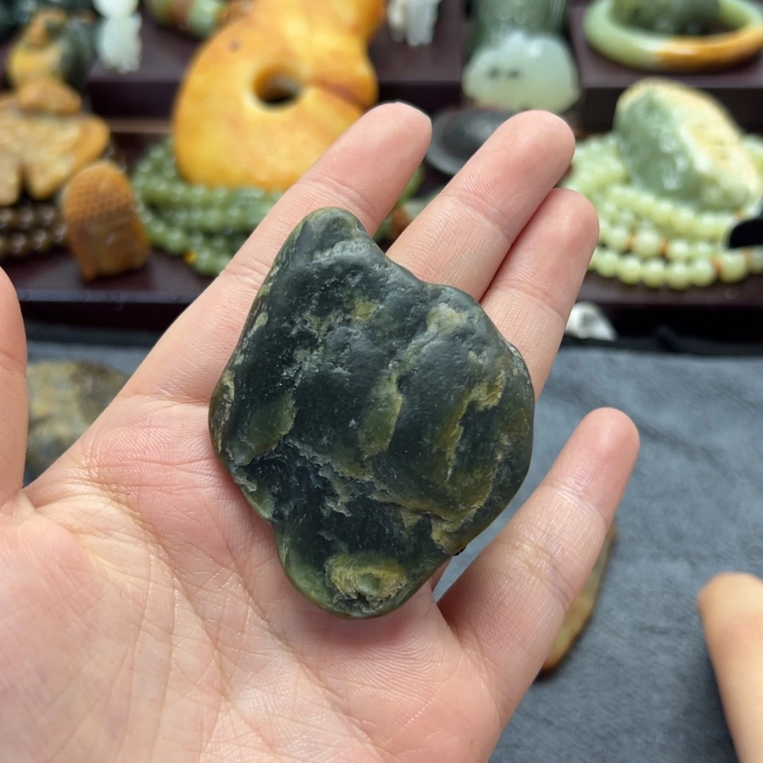 和田玉未镶嵌珠宝奇石