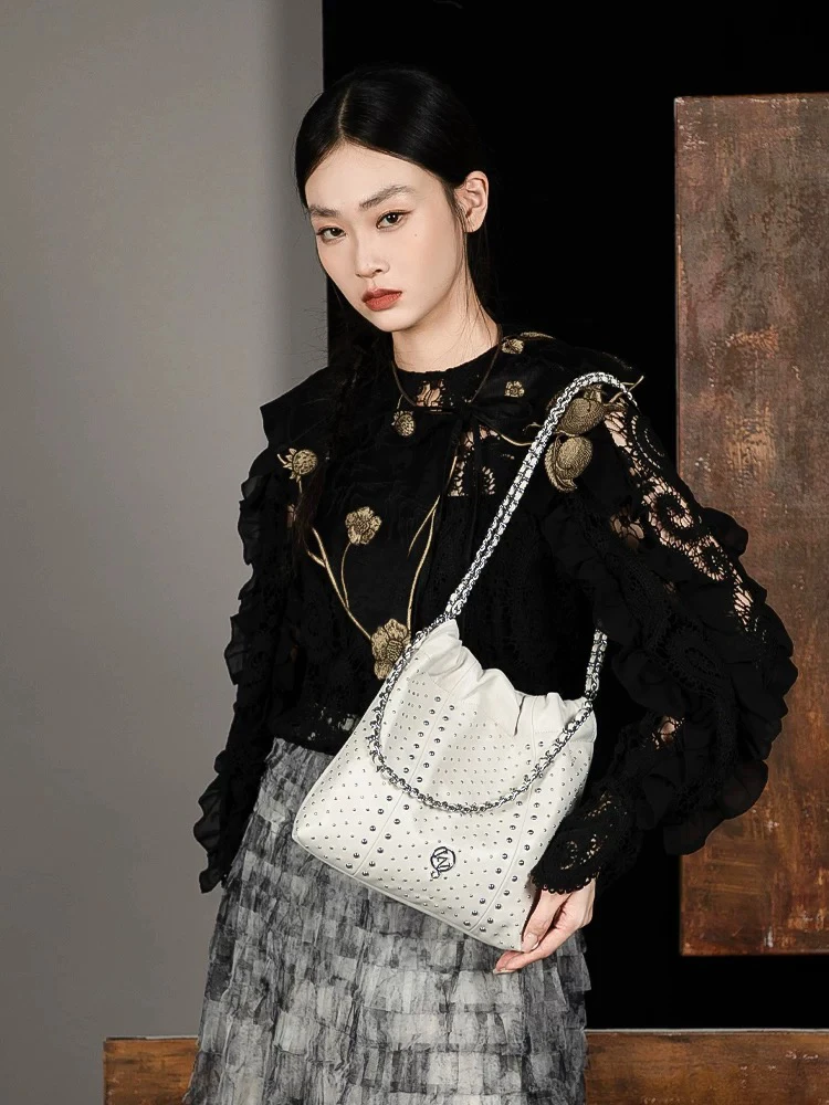 WANACCESSORY万蔻新款W SERIES系列铆钉包垃圾袋链条通勤托特包