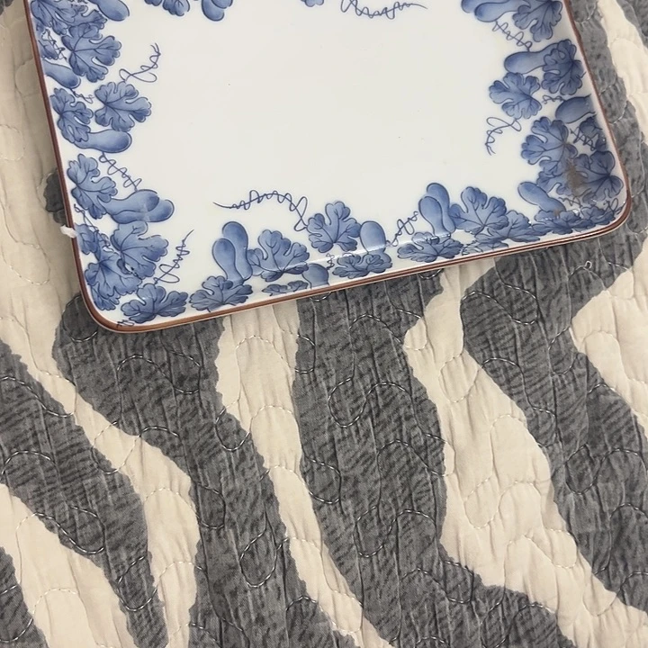 J****吧Cgddsrsgddvgdd