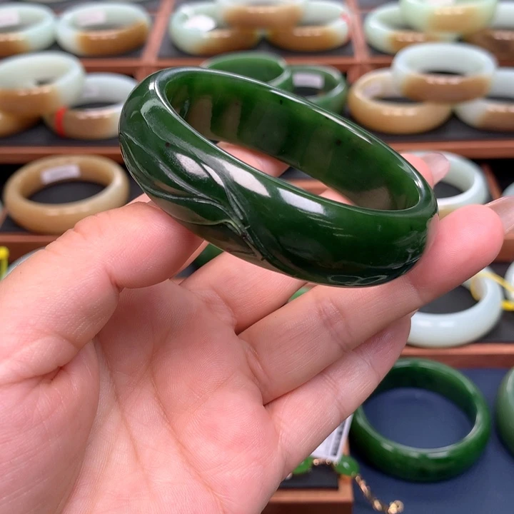 和田玉（碧玉）手镯未镶嵌6061圈口