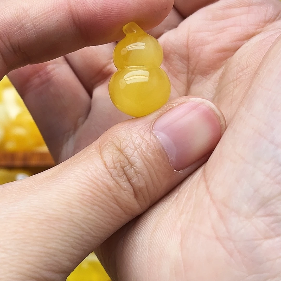 蜜蜡未镶嵌裸石天然