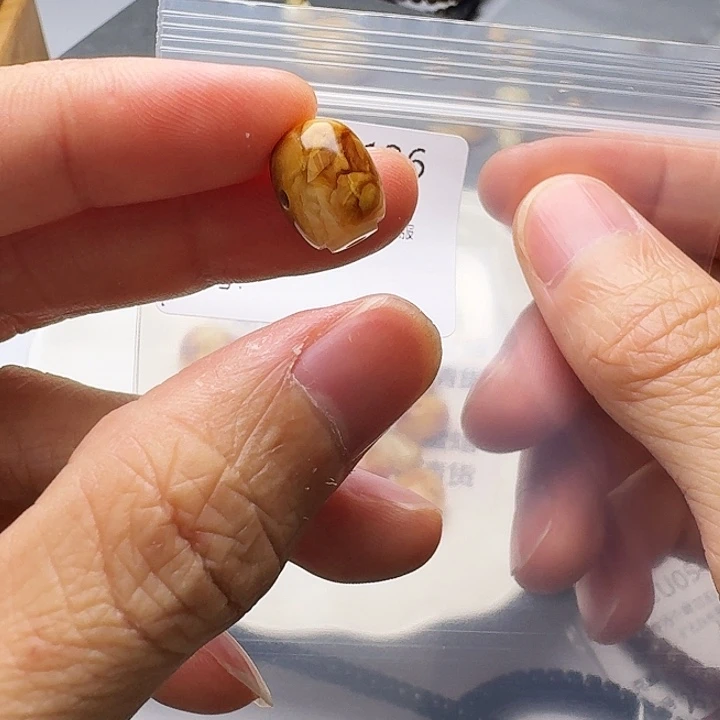 裸石琥珀未镶嵌琥珀