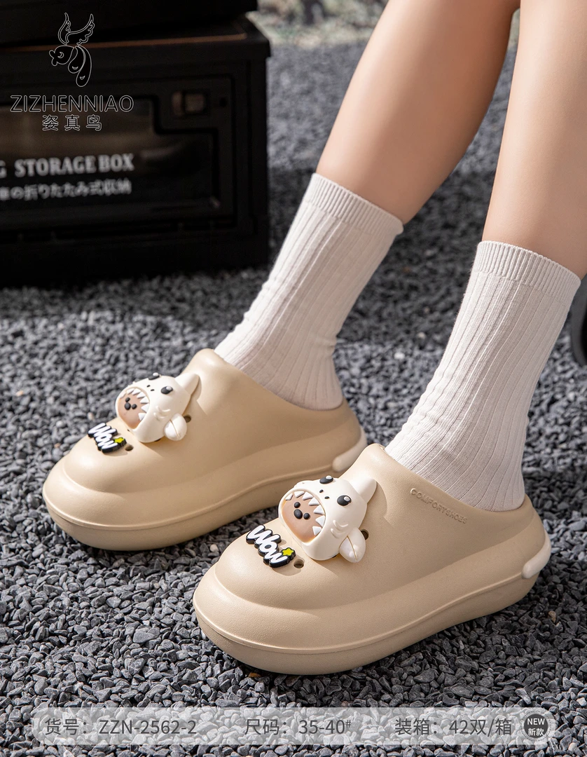 姿真鸟后空后绊带低帮女洞洞鞋包头包跟时尚毛绒夏季凉拖鞋