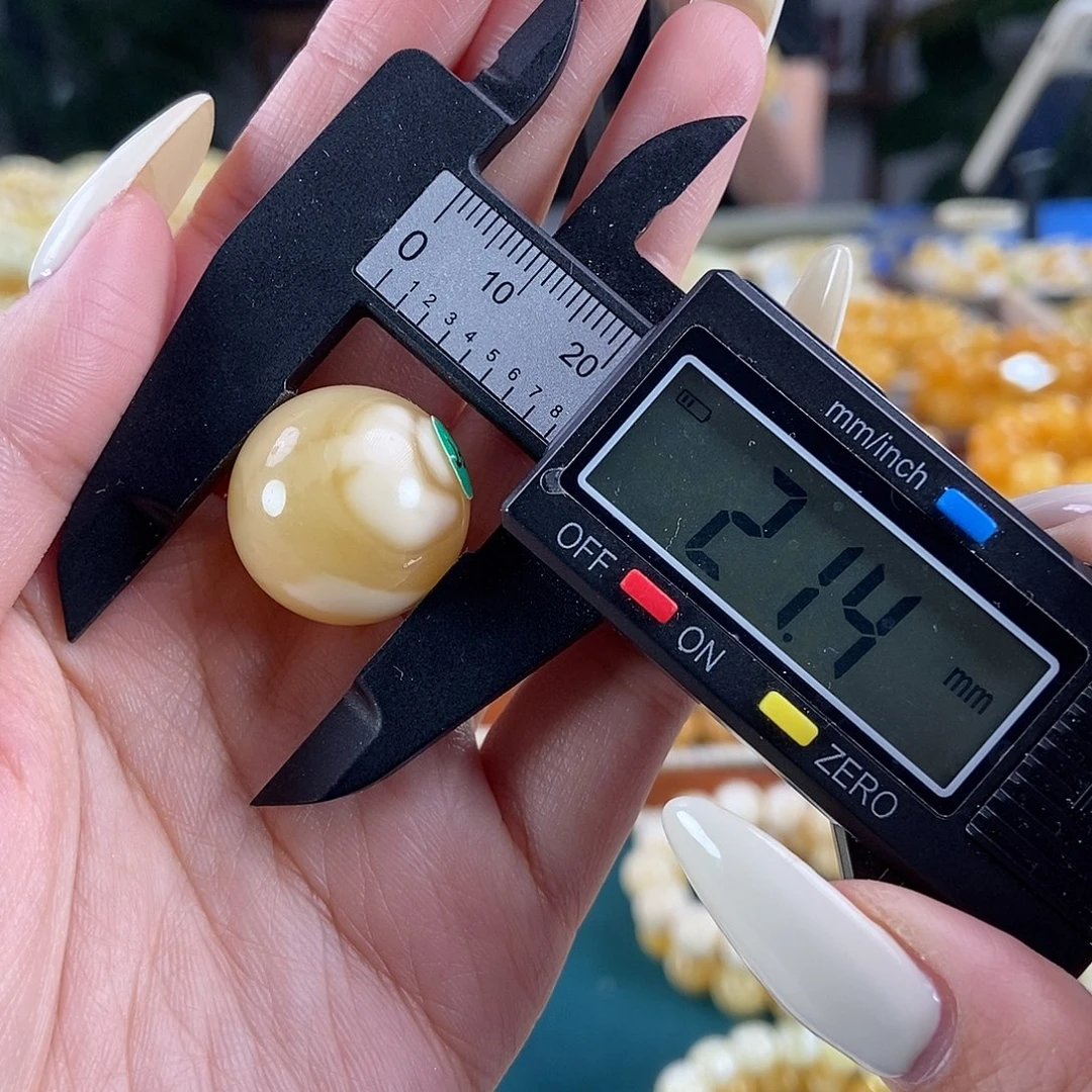 琥珀未镶嵌珠宝奇石21+ 5.53 浓蜡妖花