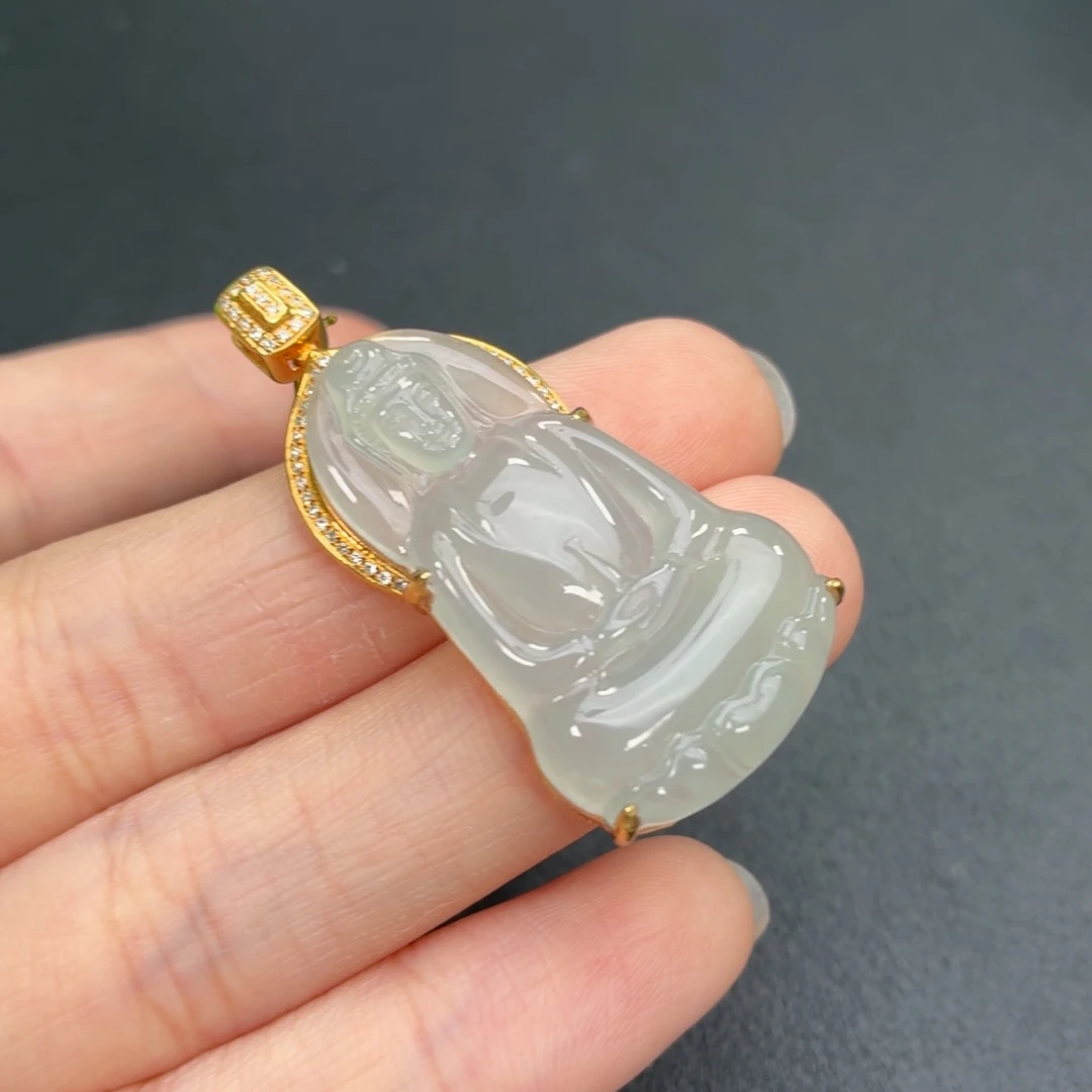 翡翠18K金镶嵌颈饰