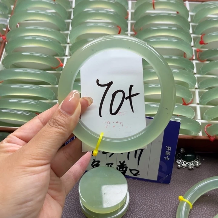 木***g岫玉未镶嵌手镯手镯