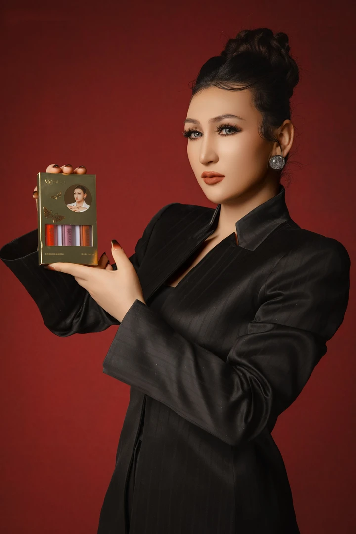 WUZISUMEI【】雾孜素美臻致丝绒唇釉