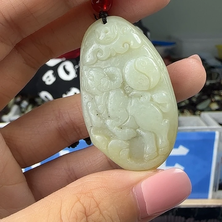 颈饰未镶嵌和田玉