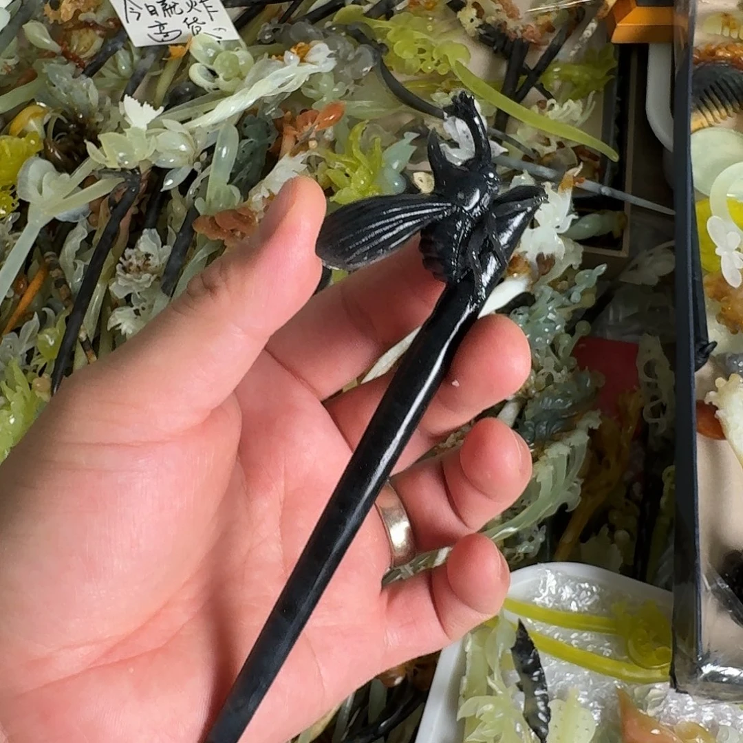 蛇纹石玉未镶嵌小摆