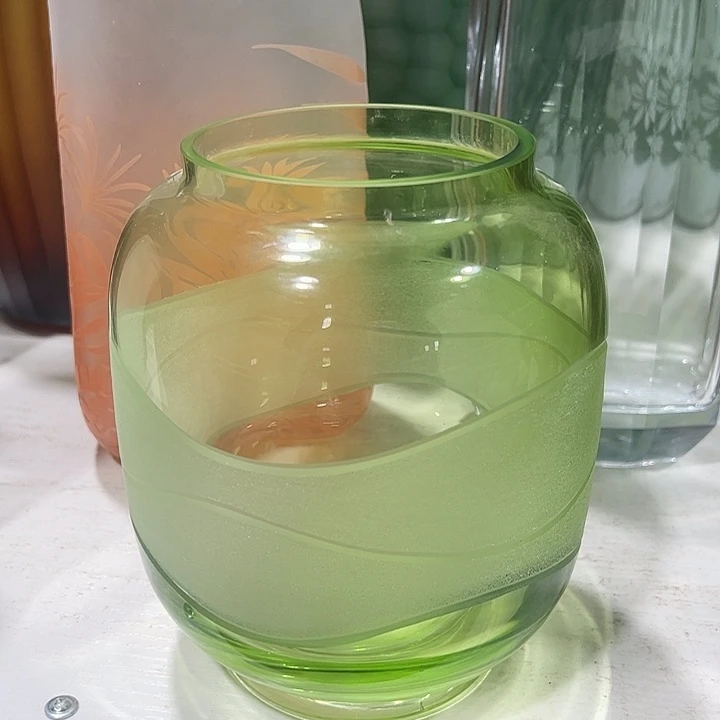 琉璃手工艺品绿色磨刻花瓶花器高18口9