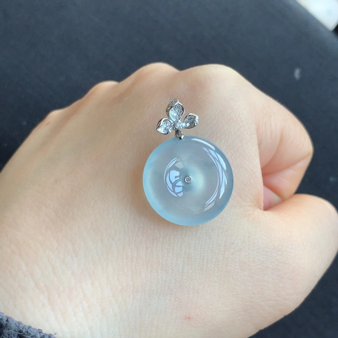 翡翠18K金镶嵌颈饰天然翡翠