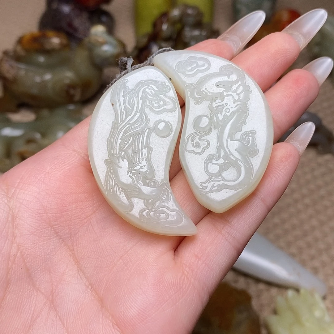 未镶嵌蛇纹石玉颈饰