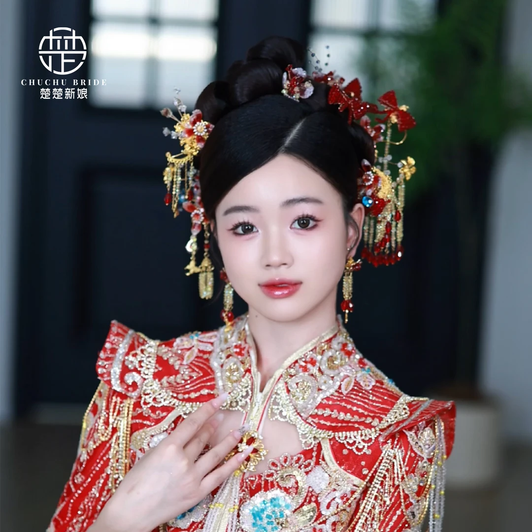 新娘头饰婚礼明制婚饰新娘简单古风简约大气宫廷红色步摇复古发饰