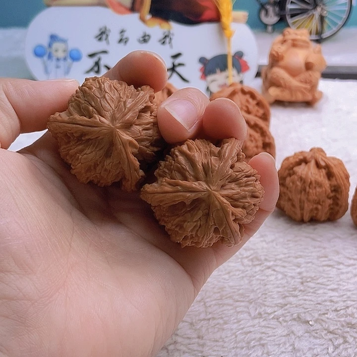 把件文玩核桃开*?三棱