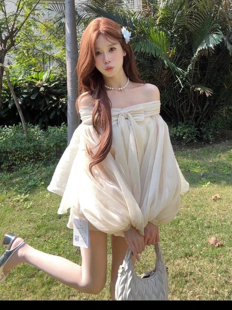 小小仟罗马假日苍兰香梦幻夏季不规则上衣一字肩女款气质短裤