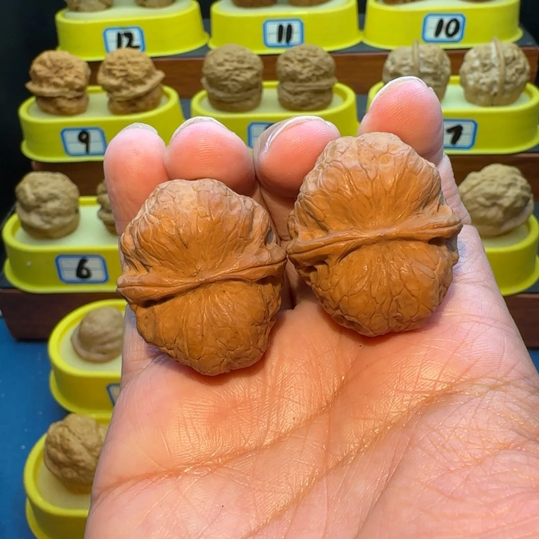 W***t把件桃核玉枕元宝