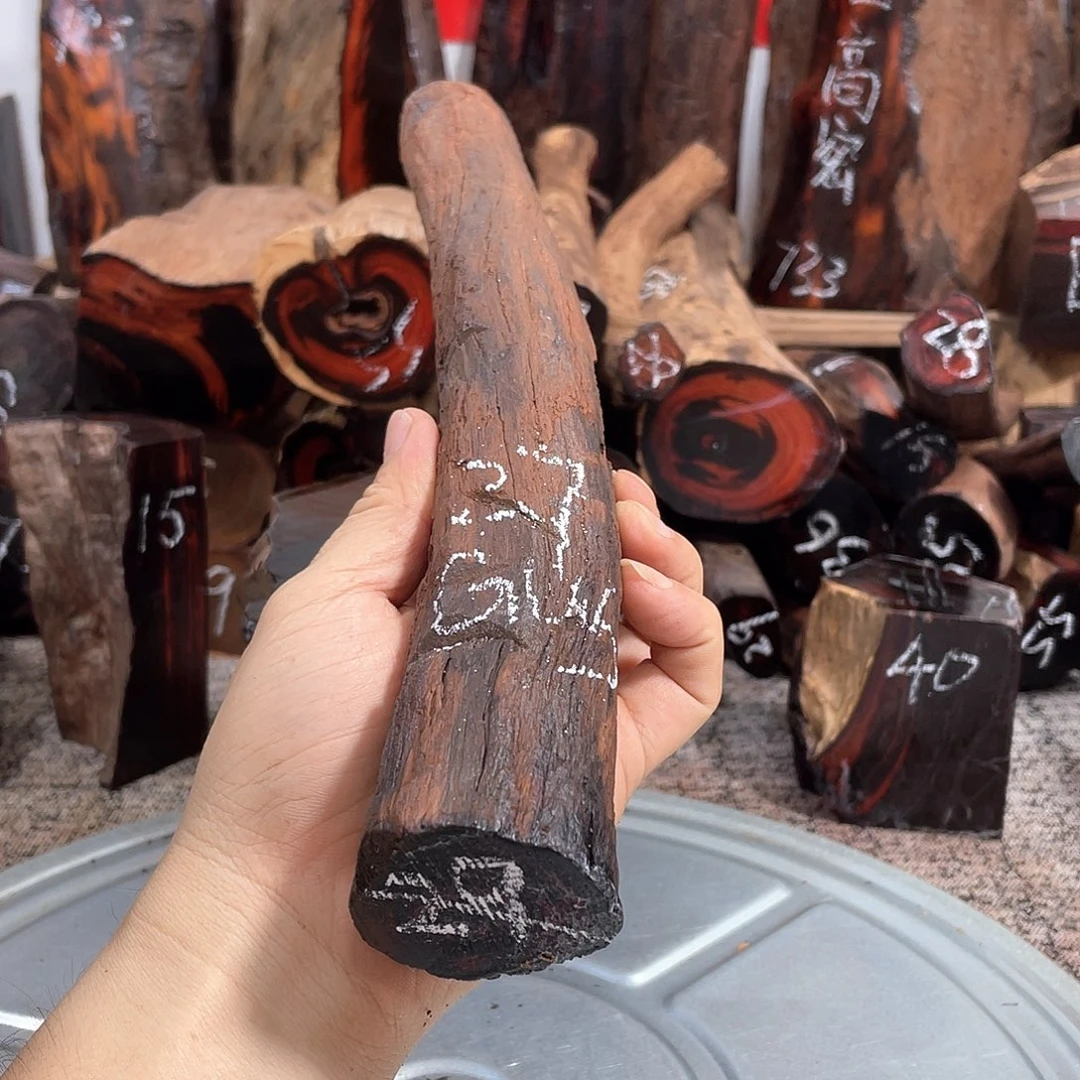 交趾黄檀（大红酸枝）