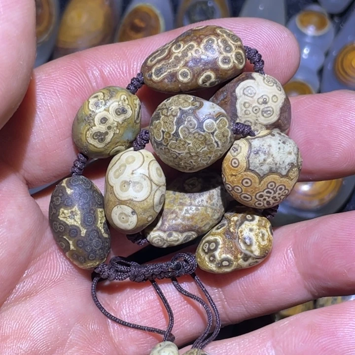 未镶嵌颈饰玛瑙/玉髓