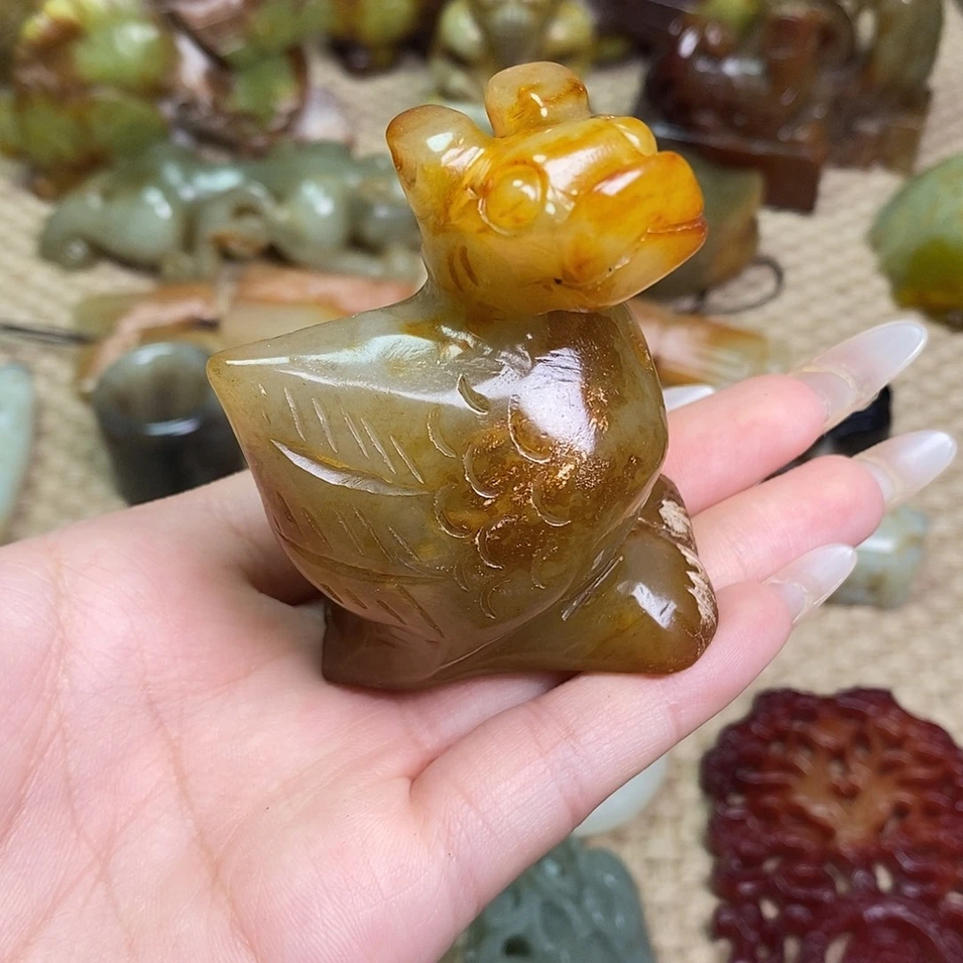 未镶嵌蛇纹石玉颈饰