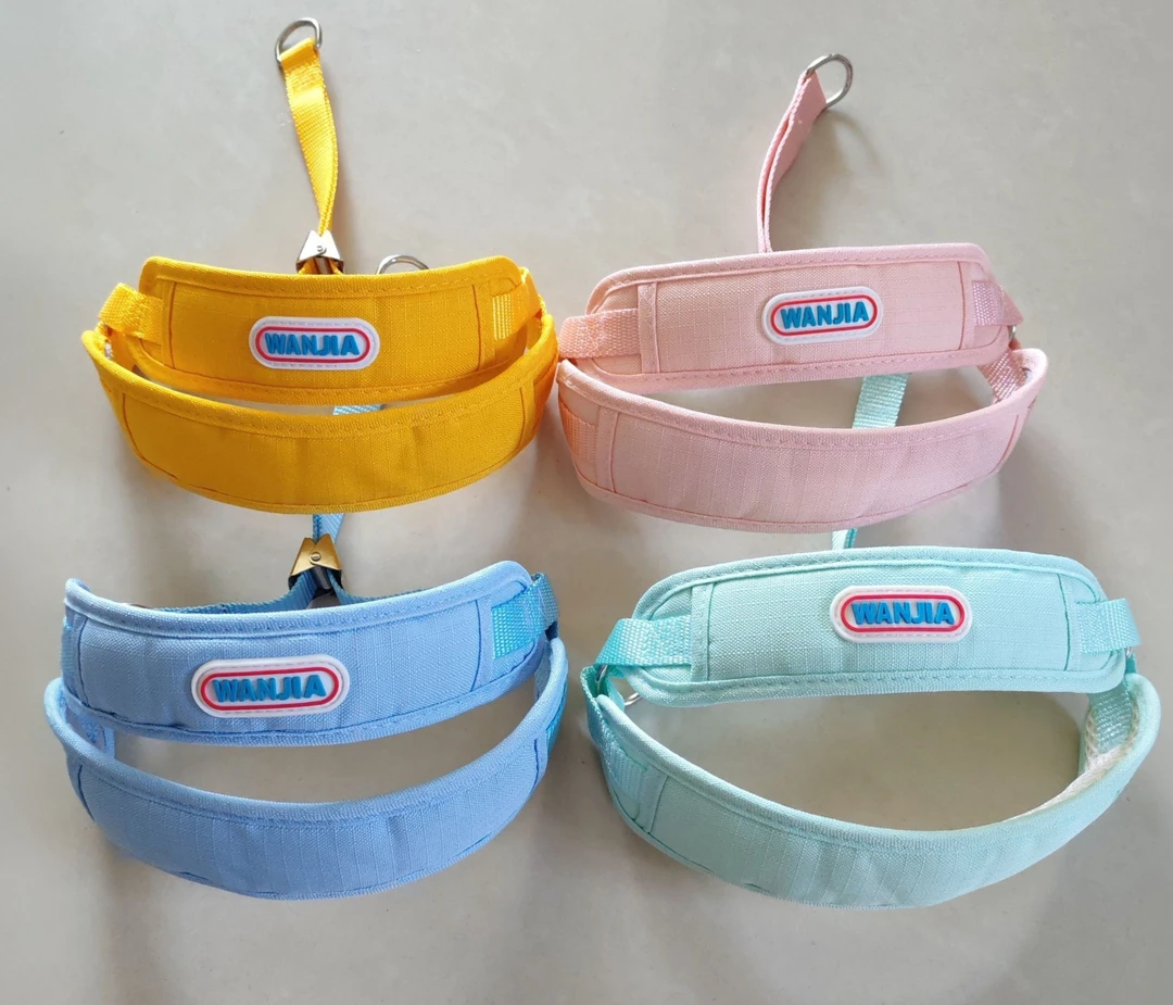 背心式可调节狗狗牵引绳适用于泰迪比熊等中小大型犬外出遛弯