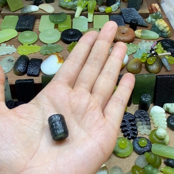 特***金蛇纹石玉未镶嵌吊坠