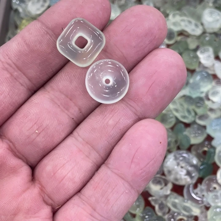 蛇纹石玉合金颈饰