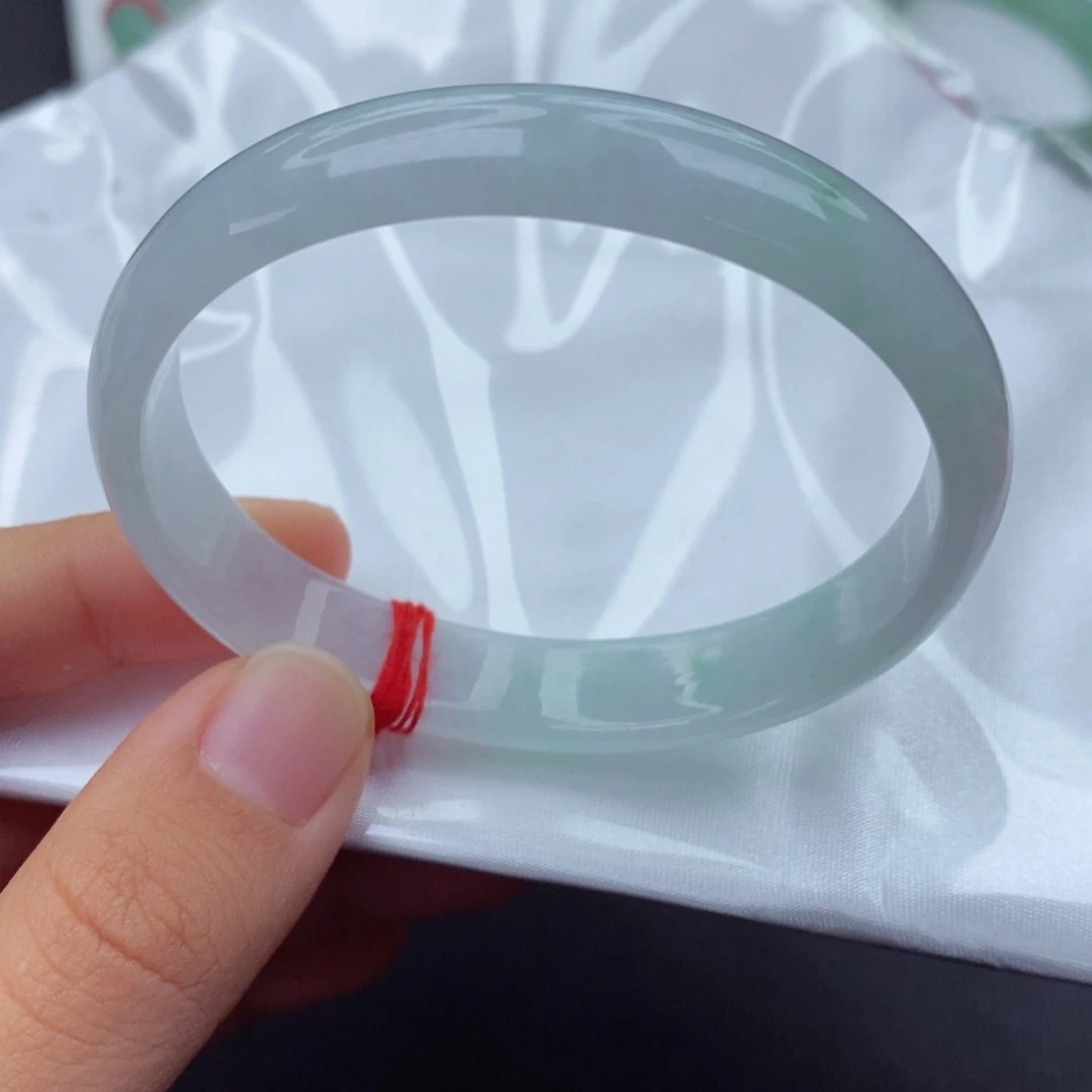 翡翠未镶嵌手镯（贵妃镯）5657贵妃