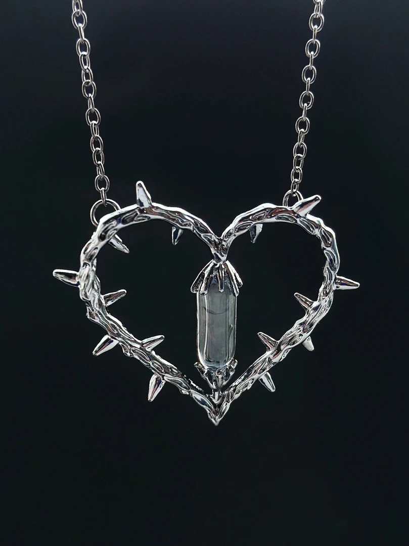 铜合金石英石项链 暗黑风爱心水晶黑色轻奢设计感百搭高级颈链