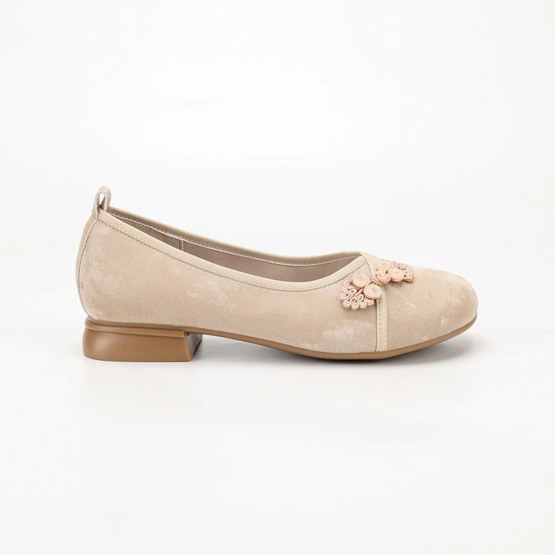 女单鞋工艺布面料橡胶底国风系列简约大气爆款休闲鞋透气663523