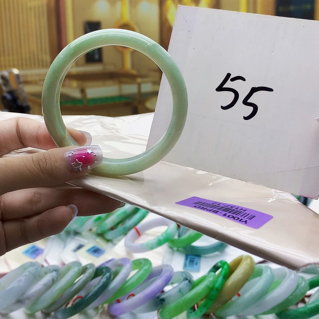 翡翠未镶嵌手镯bbb