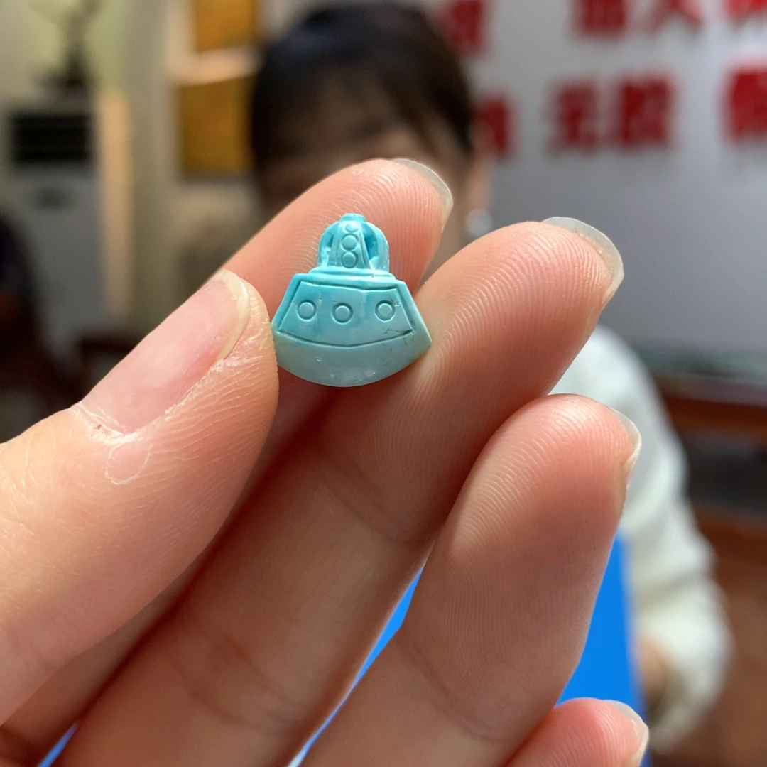 绿松石配饰未镶嵌