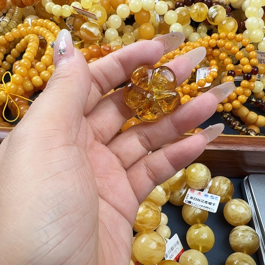 琥珀未镶嵌珠宝奇石