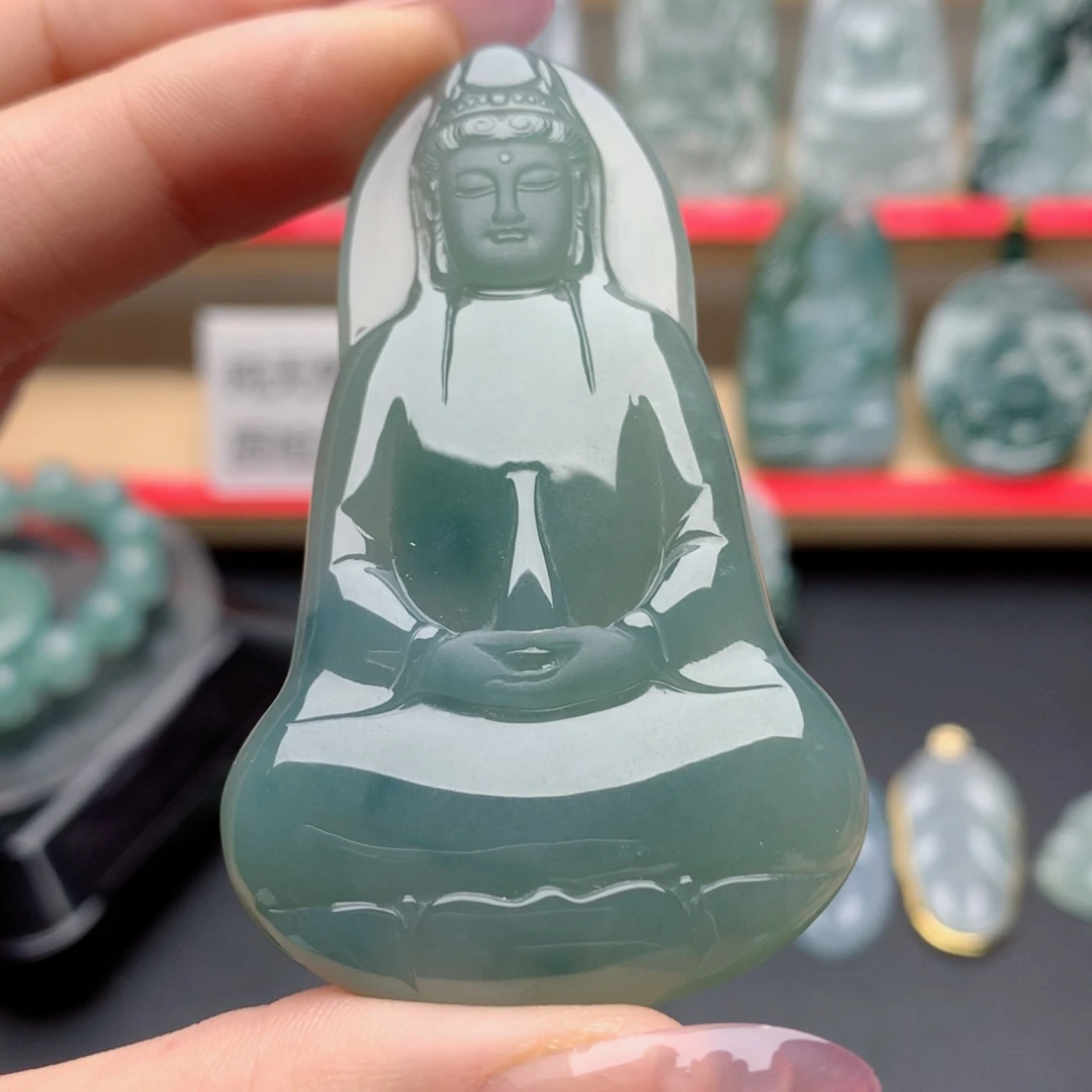 翡翠未镶嵌颈饰素衣观音