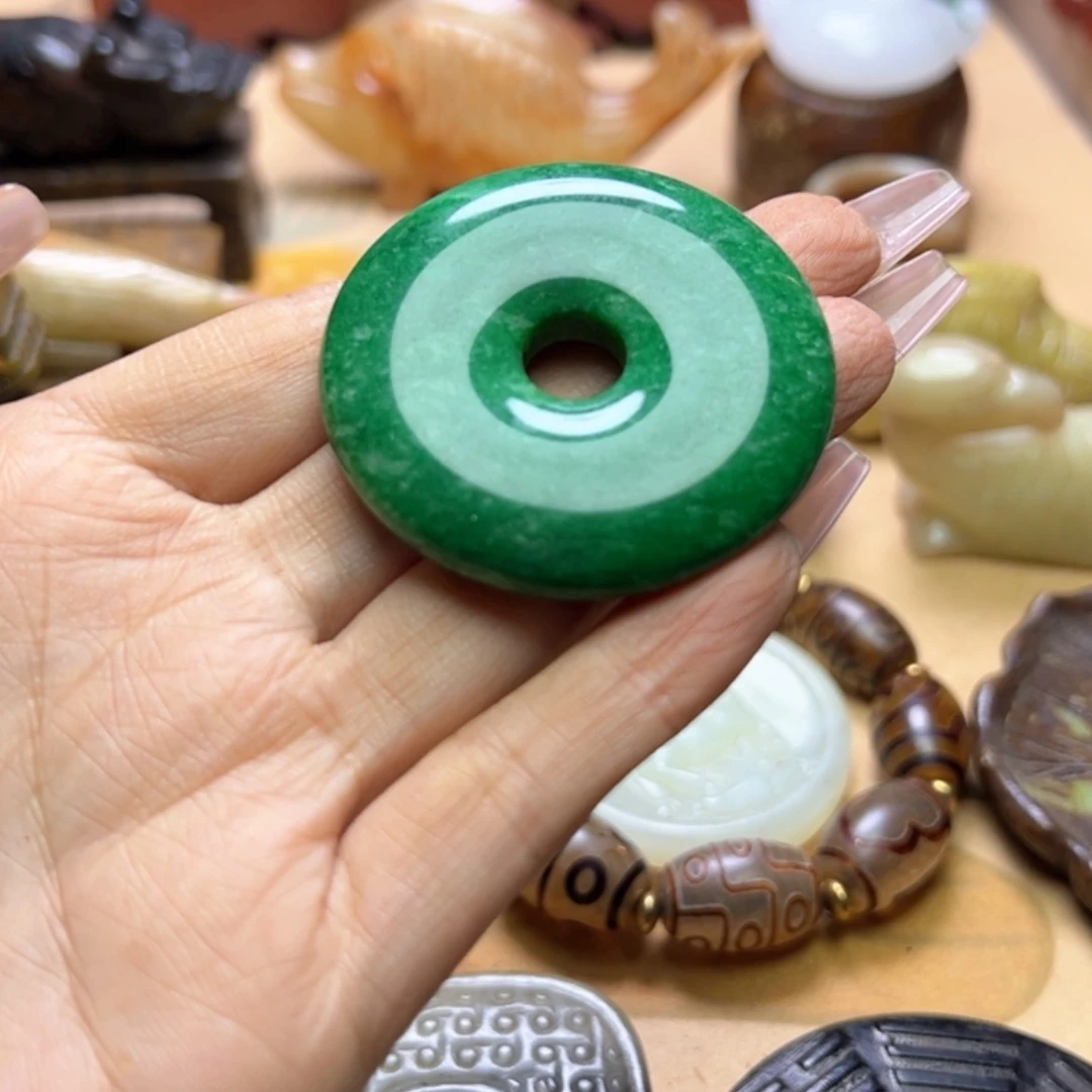 【闪购商品】蛇纹石玉颈饰未镶嵌