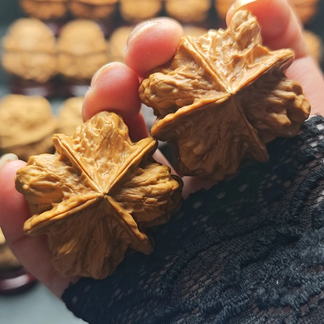 文玩核桃把件龙脊四棱