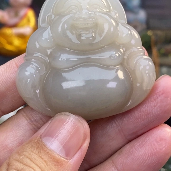 蘭***婲和田玉未镶嵌颈饰