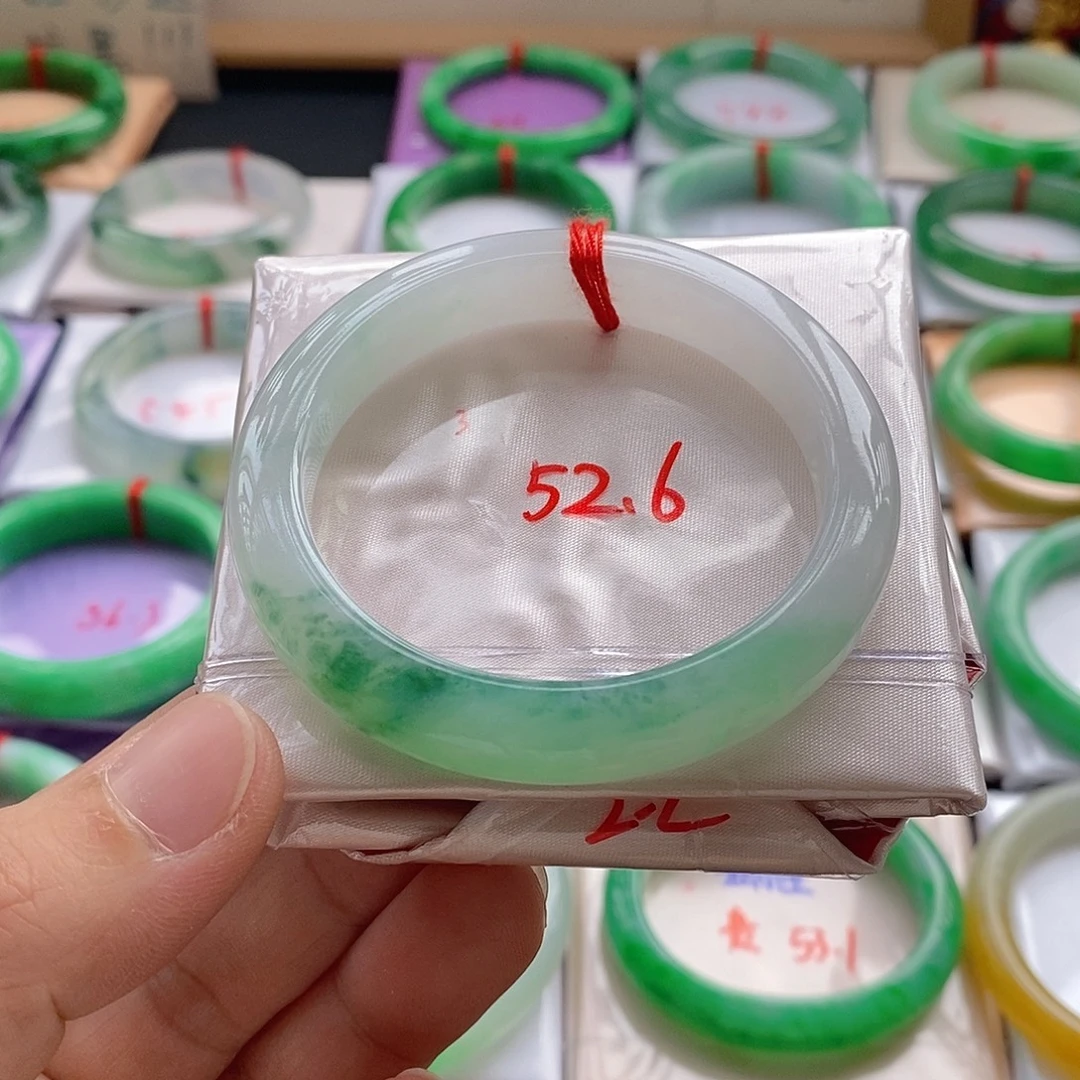 翡翠未镶嵌手镯3号