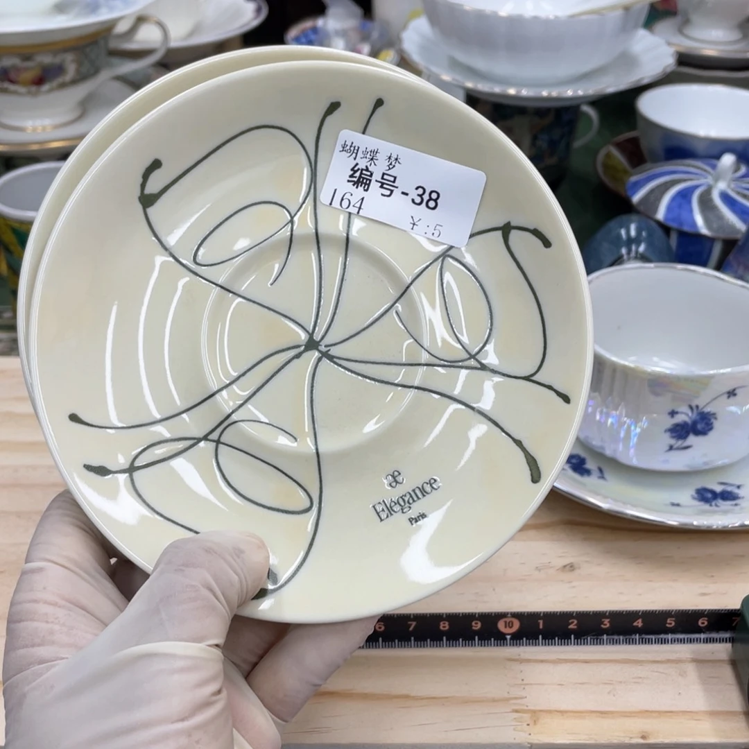 鹿屋家的美丽瓷器蝴*梦