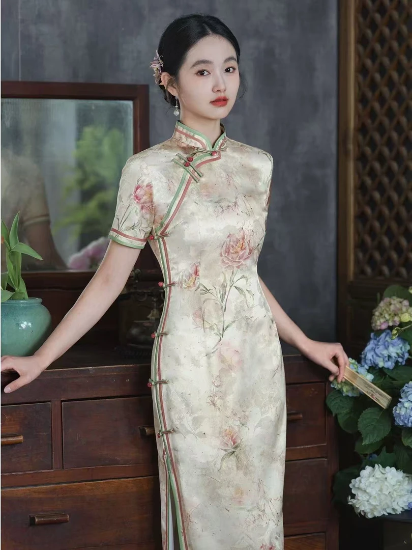 9043 浅绿色 双包边 大花 旗袍