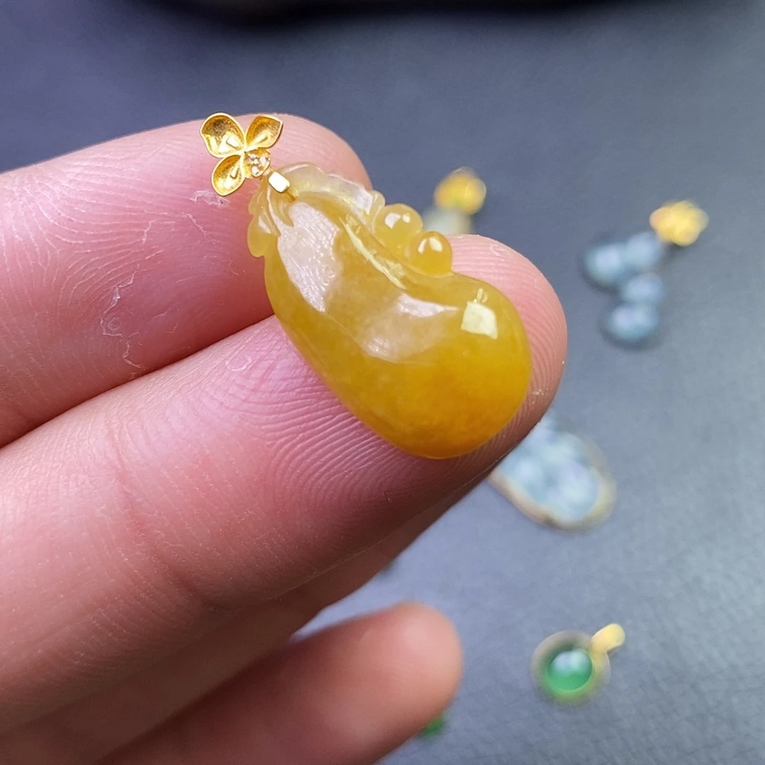 吊坠(不含链)18K金镶嵌翡翠