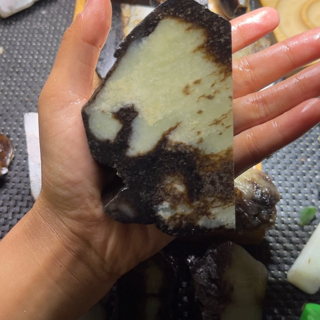 未镶嵌和田玉（糖玉）车挂