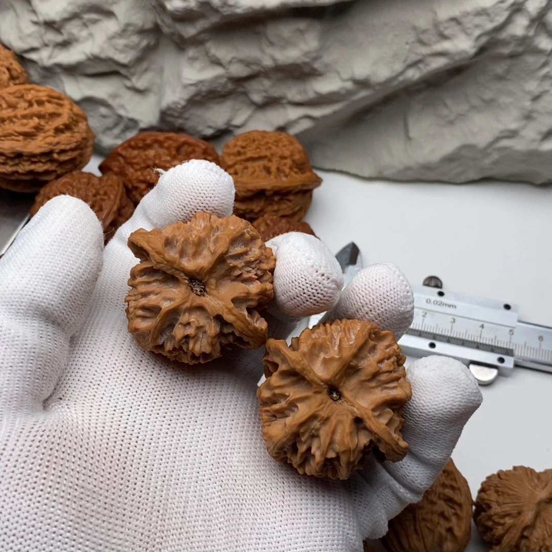 吊坠文玩核桃苹果园42金钱十字底